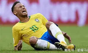 JackeyLove巅峰对决，内马尔与40激战巴塞罗那分钟，逆转胜负难料！